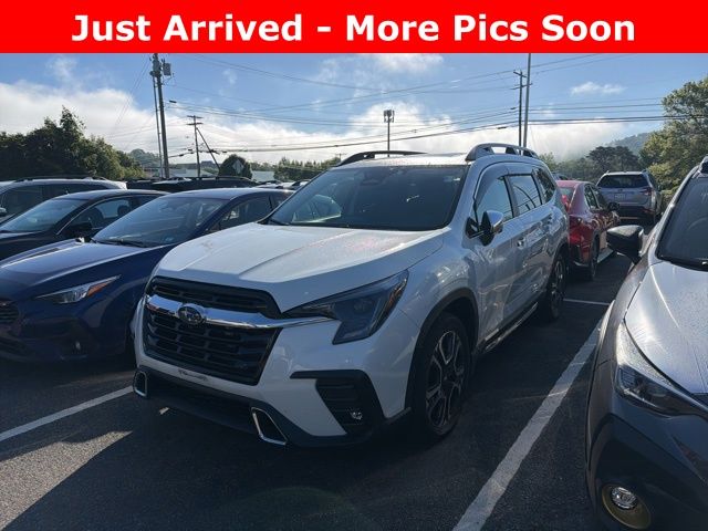 2023 Subaru Ascent Touring's photo