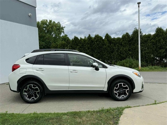 Used 2017 Subaru Crosstrek Limited with VIN JF2GPANC2H8271353 for sale in Brattleboro, VT