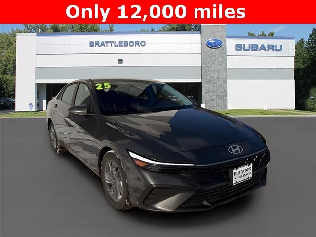 2025 Hyundai Elantra Blue