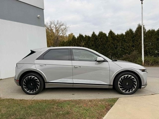 Used 2022 Hyundai IONIQ 5 Limited with VIN KM8KRDAF3NU089809 for sale in Brattleboro, VT