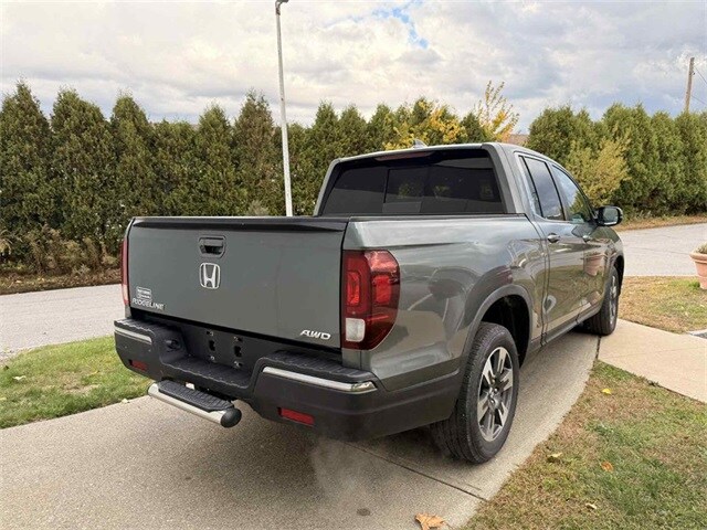 2019 Honda Ridgeline RTL photo 2