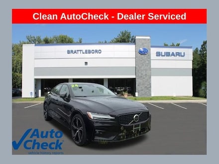 2024 Volvo S60 B5 Plus Dark Theme Sedan