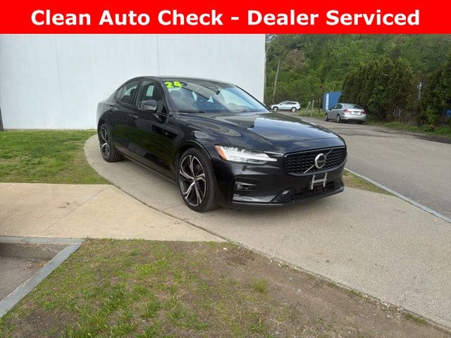2024 Volvo S60 B5 Plus Dark Theme AWD's photo