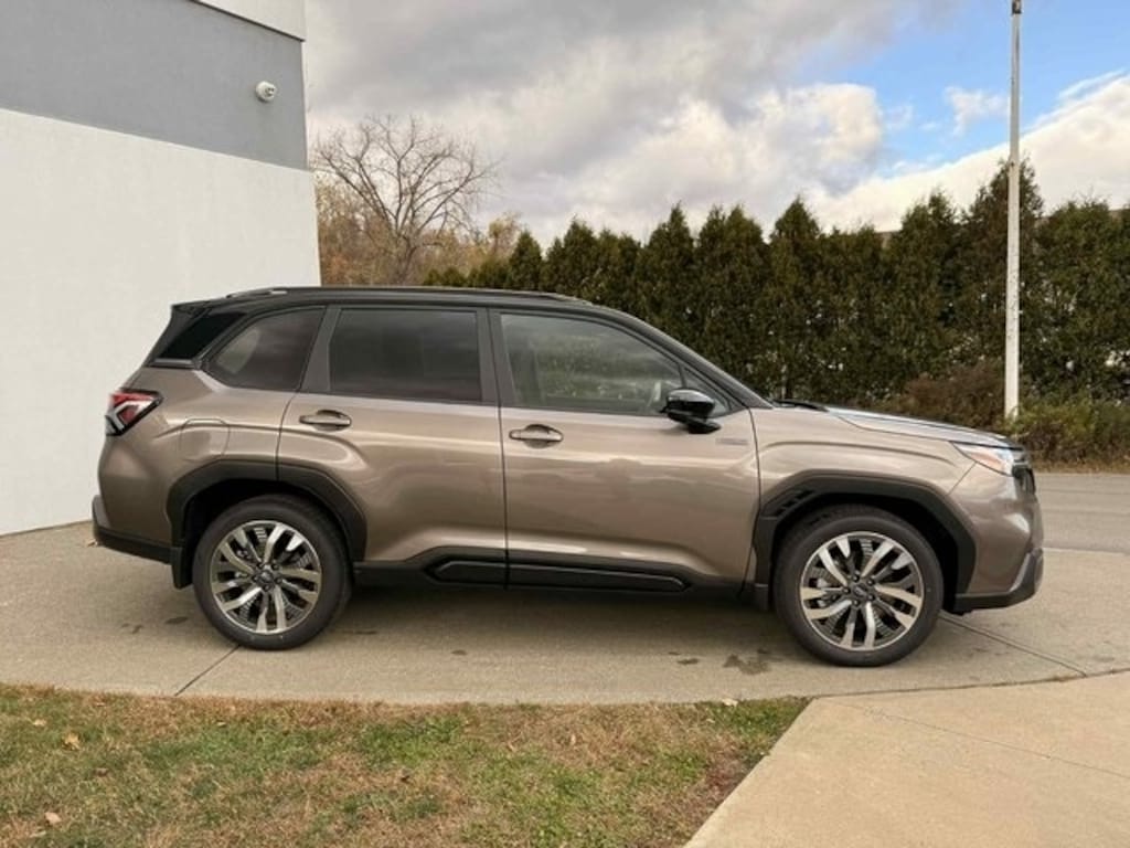 New 2025 Subaru Forester Hybrid Touring SUV