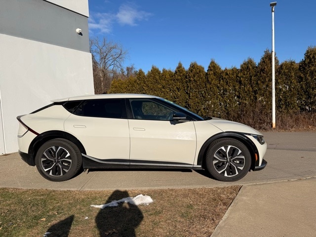Used 2022 Kia Ev6 Wind with VIN KNDC3DLC9N5037950 for sale in Brattleboro, VT