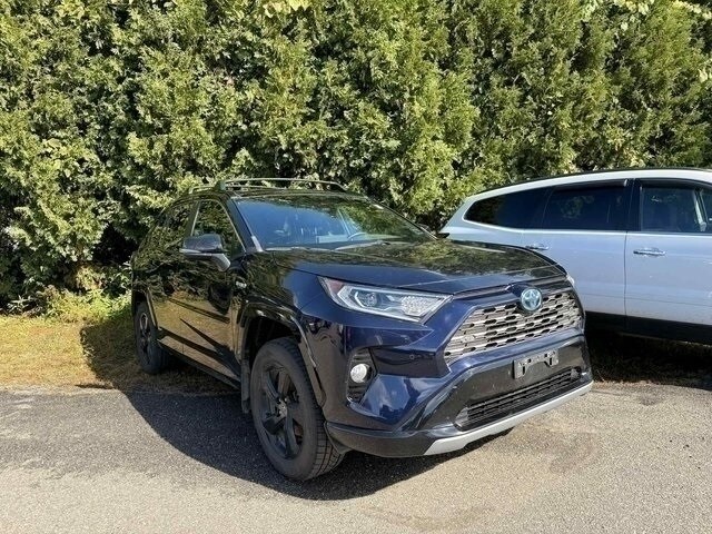 2021 Toyota RAV4 Hybrid XSE photo 2