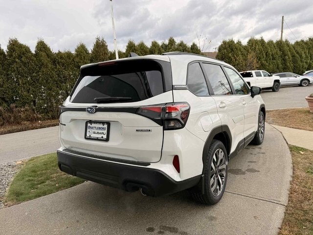 2026 Subaru Forester Touring photo 3