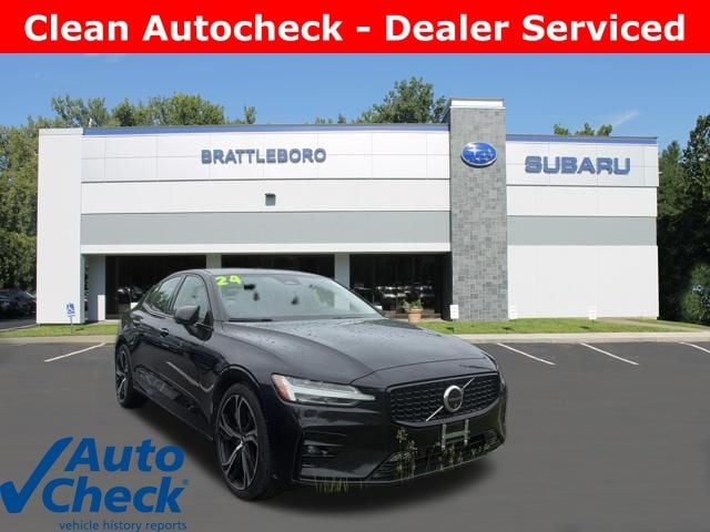 2024 Volvo S60 B5 Plus Dark Theme AWD's photo