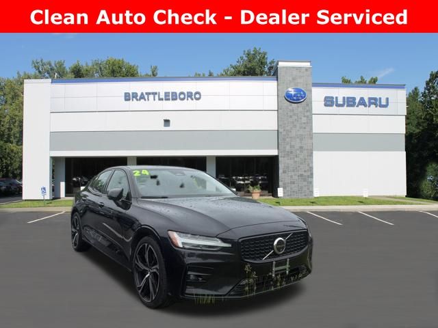 2024 Volvo S60 B5 Plus Dark Theme AWD's photo