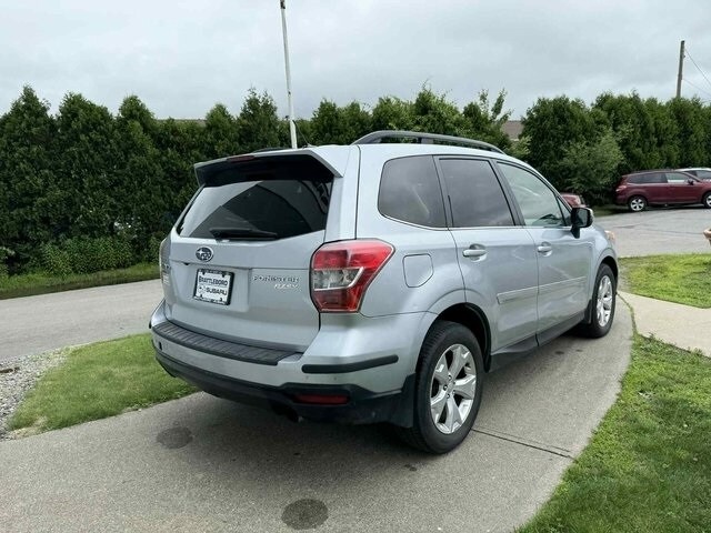 2014 Subaru Forester 2.5i Touring photo 3