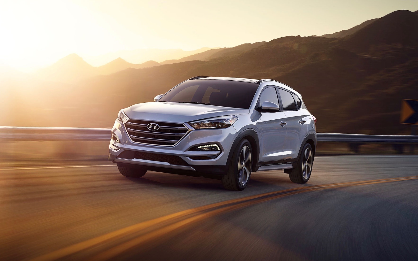 2018-hyundai-tucson-ext-06-molten-silver.jpg