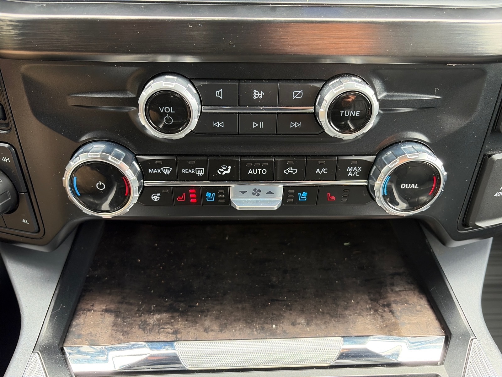 2024 Ford F-350 Super Duty Lariat - Photo 21