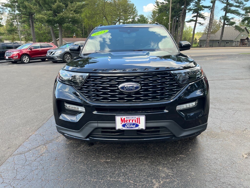 2024 Ford Explorer ST-Line photo 2