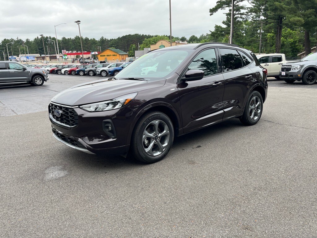 2023 Ford Escape ST-Line Select photo 2