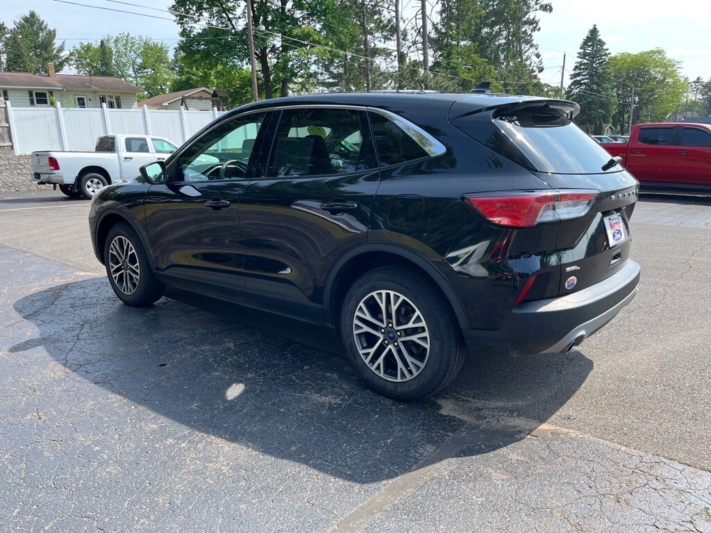 2022 Ford Escape SEL photo 4
