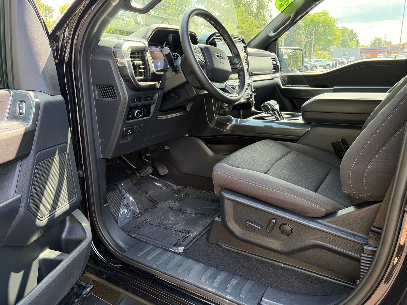 2023 Ford F-150 XLT - Photo 9