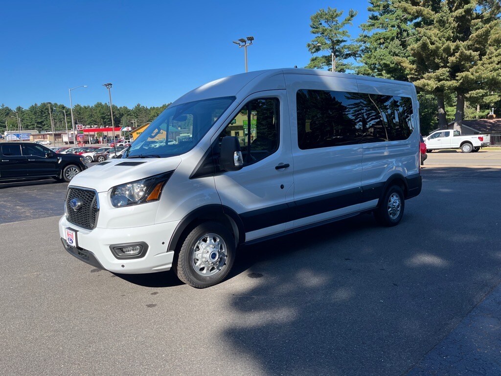 2025 Ford Transit photo 3