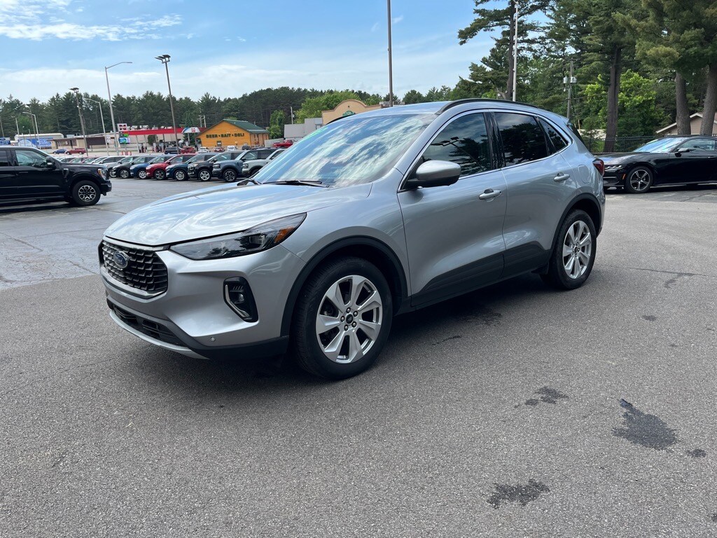 2023 Ford Escape Platinum photo 3