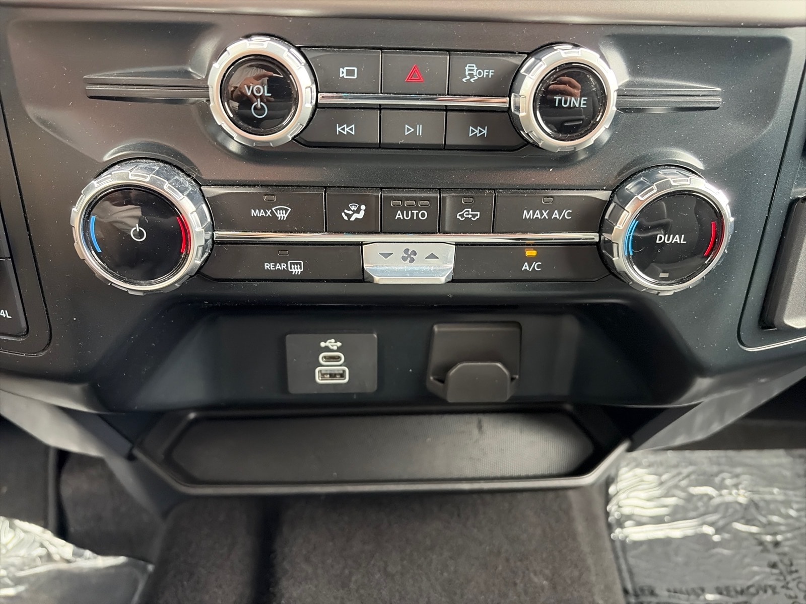 2025 Ford F-150 XLT - Photo 21