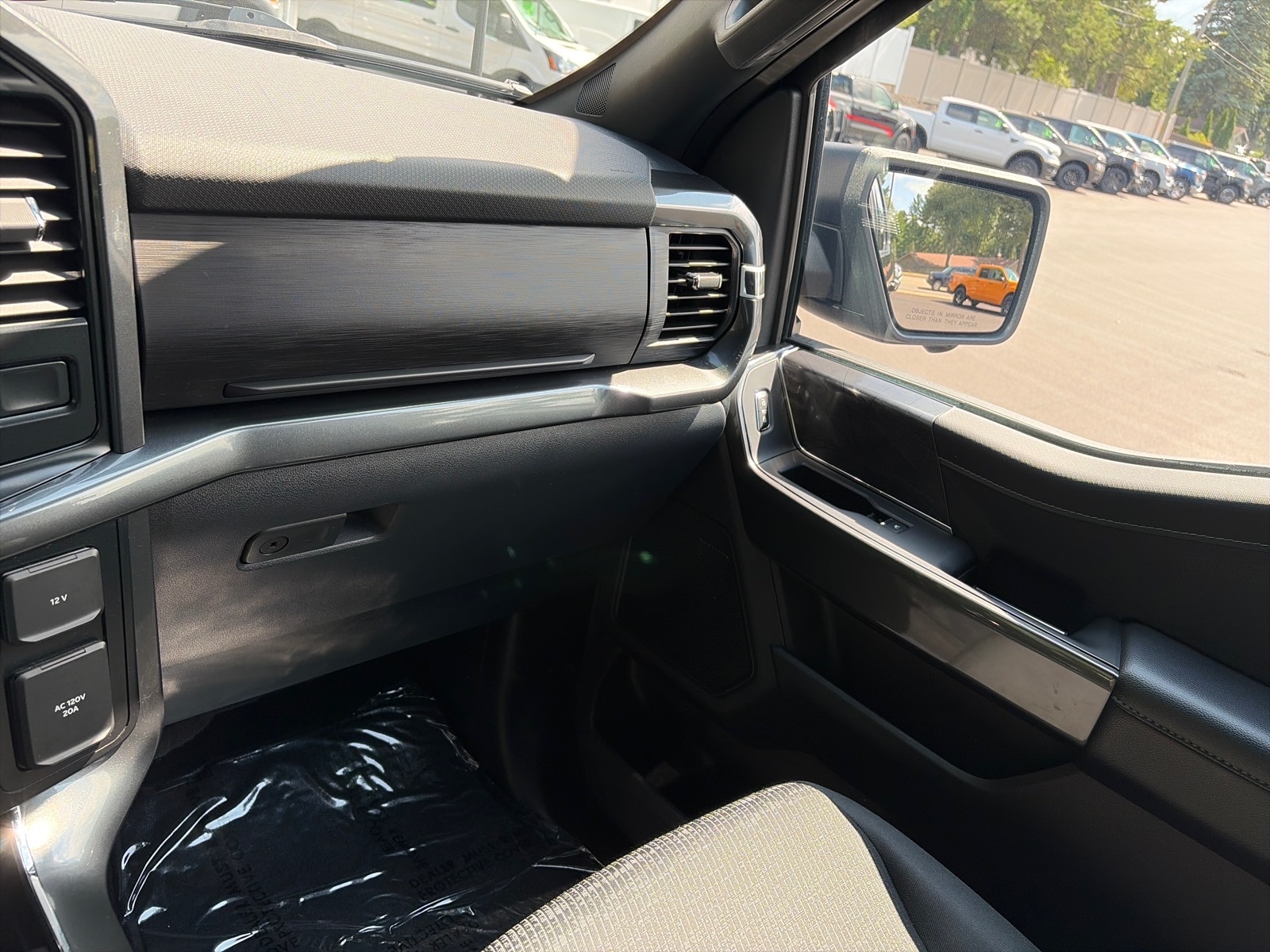 2023 Ford F-150 XLT - Photo 18