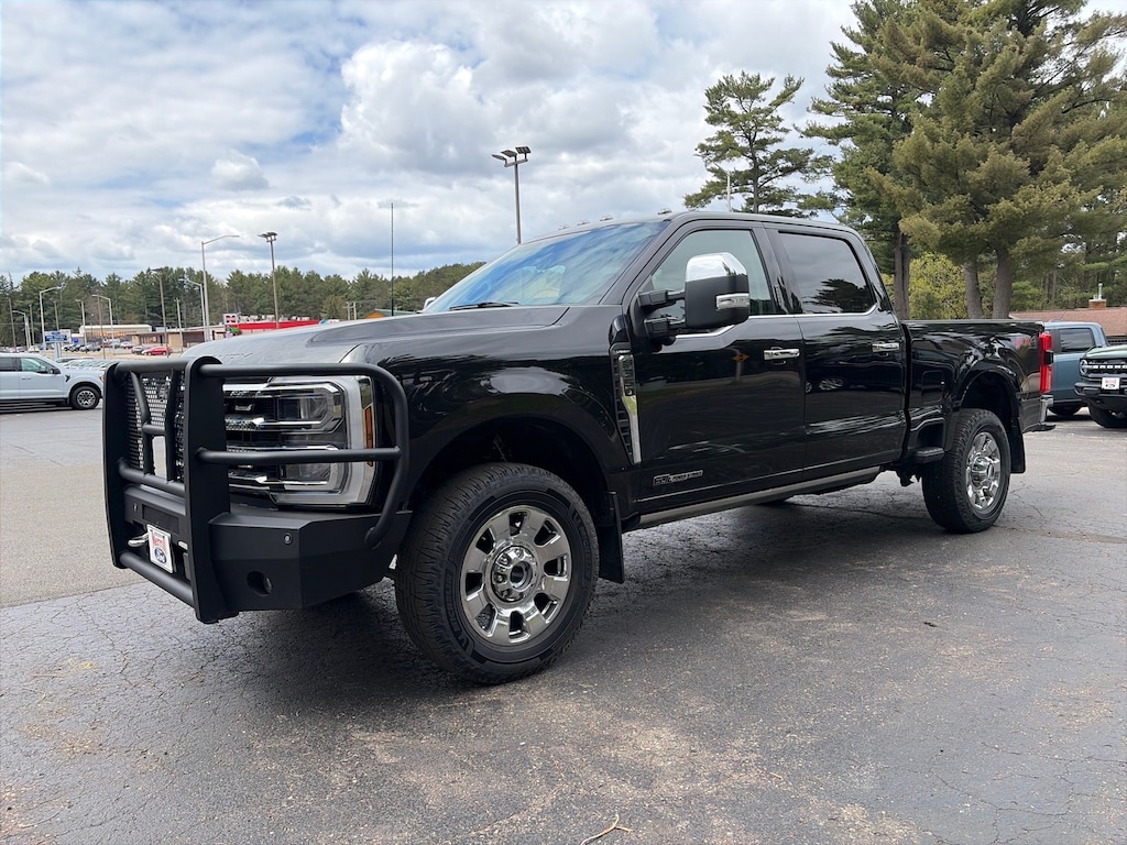 Used 2024 Ford F-350 Super Duty Lariat Truck Crew Cab