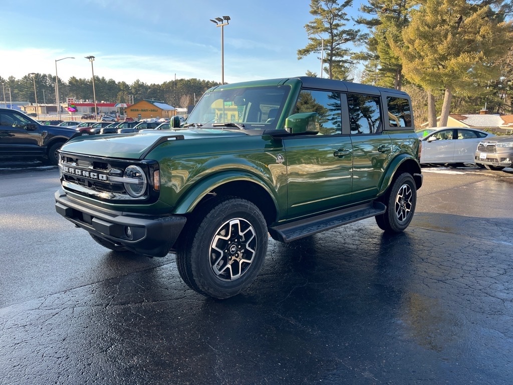 New 2025 Ford Bronco Outer Banks SUV