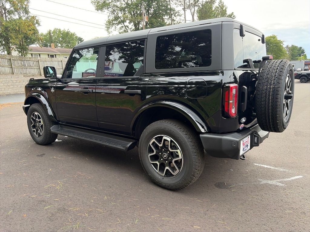 New 2026 Ford Bronco Outer Banks SUV
