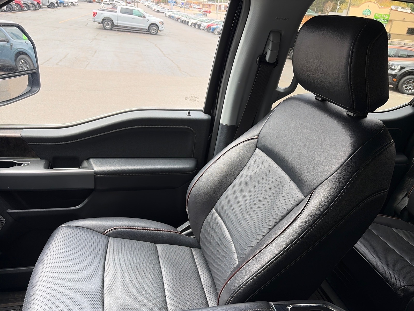 2024 Ford F-350 Super Duty Lariat - Photo 17