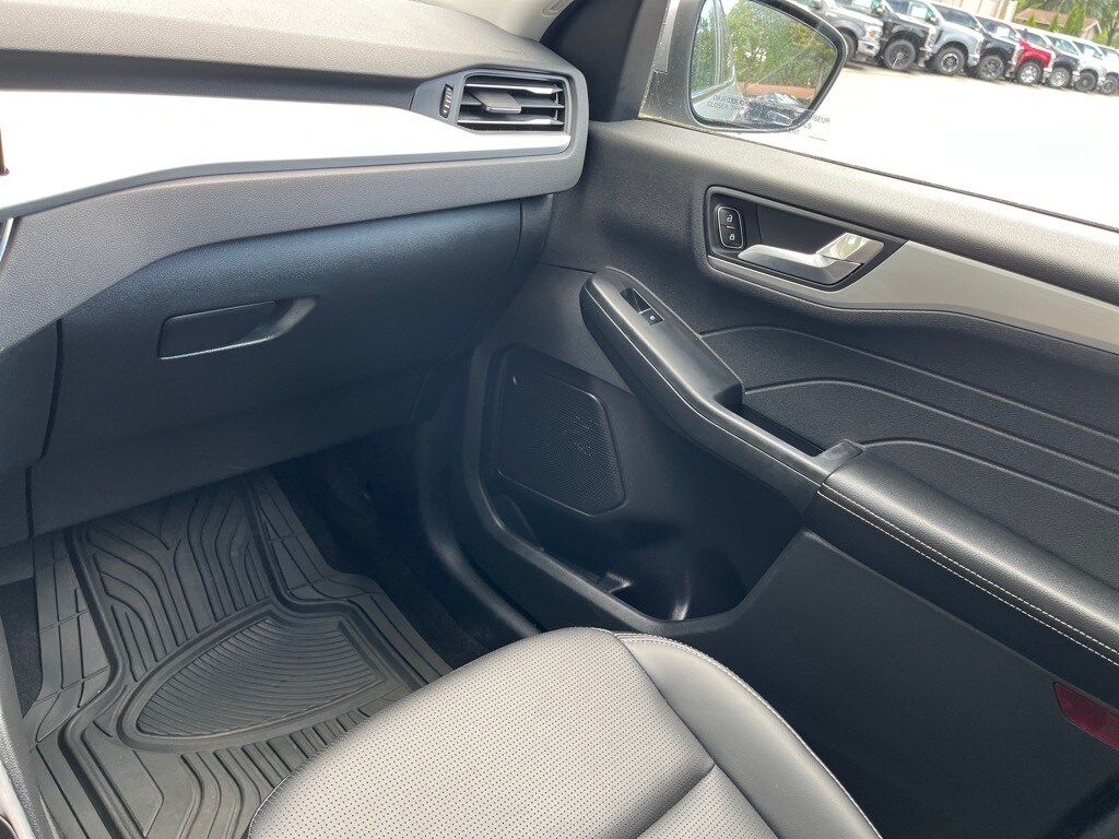 2023 Ford Escape Platinum - Photo 17