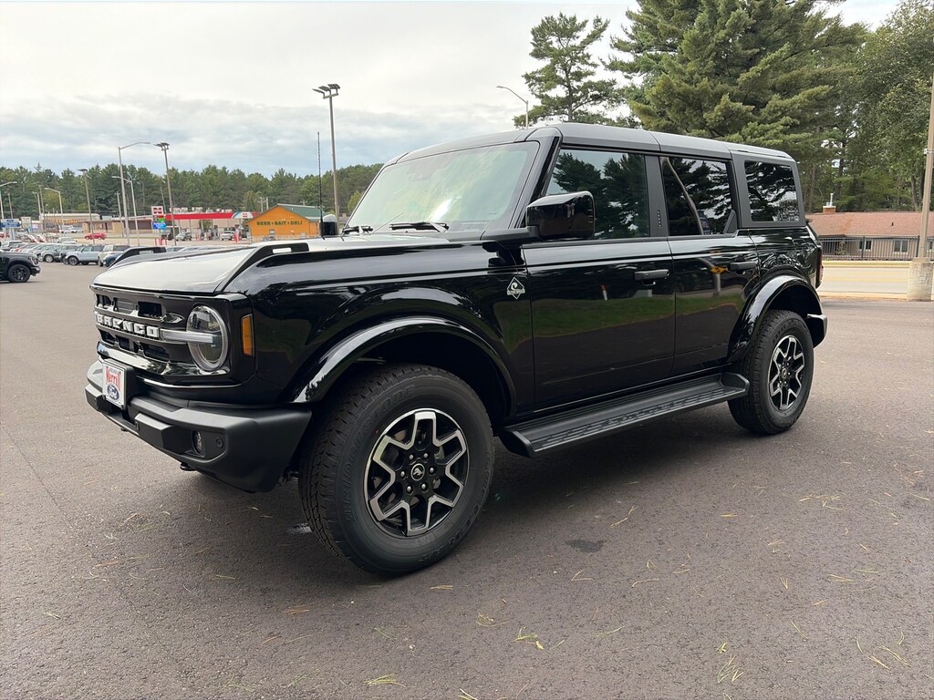 New 2026 Ford Bronco Outer Banks SUV