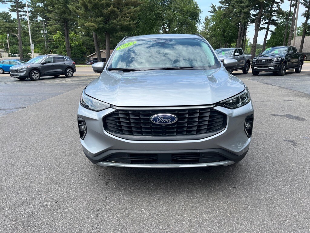 2023 Ford Escape Platinum photo 2
