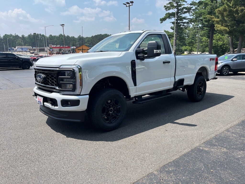 2025 Ford F-350 XL photo 3