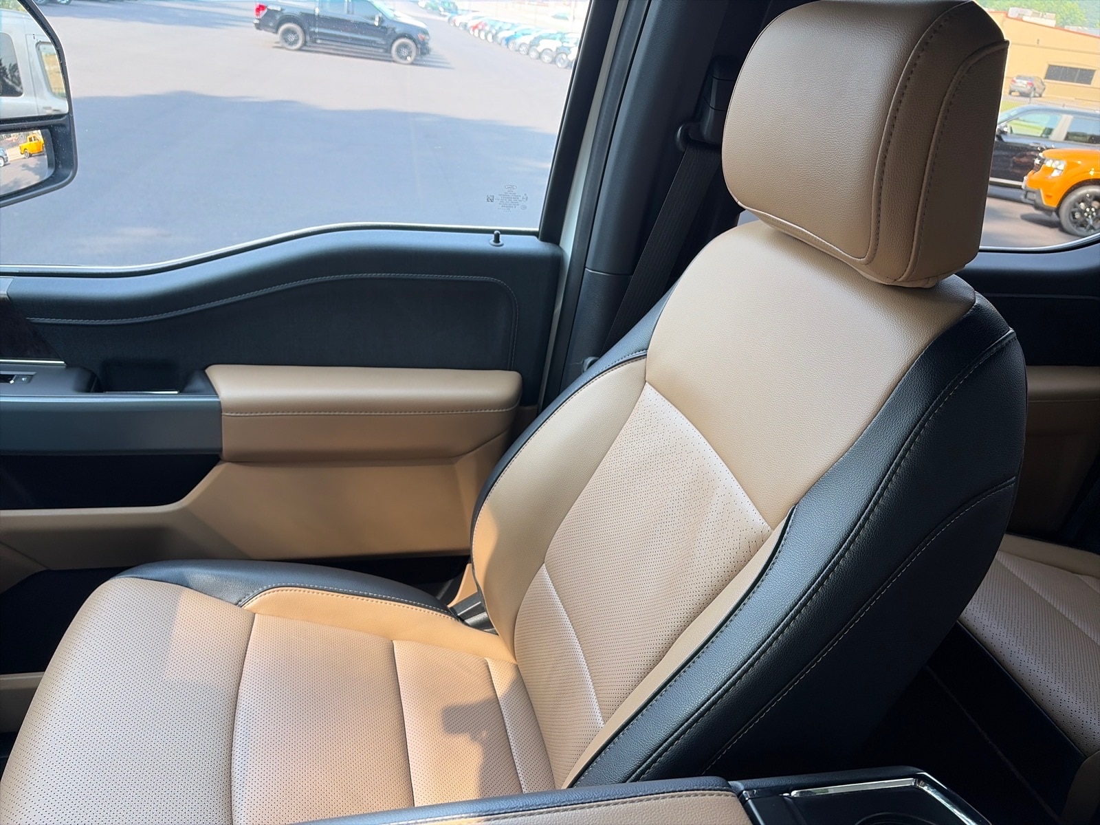 2022 Ford F-150 Lariat - Photo 17