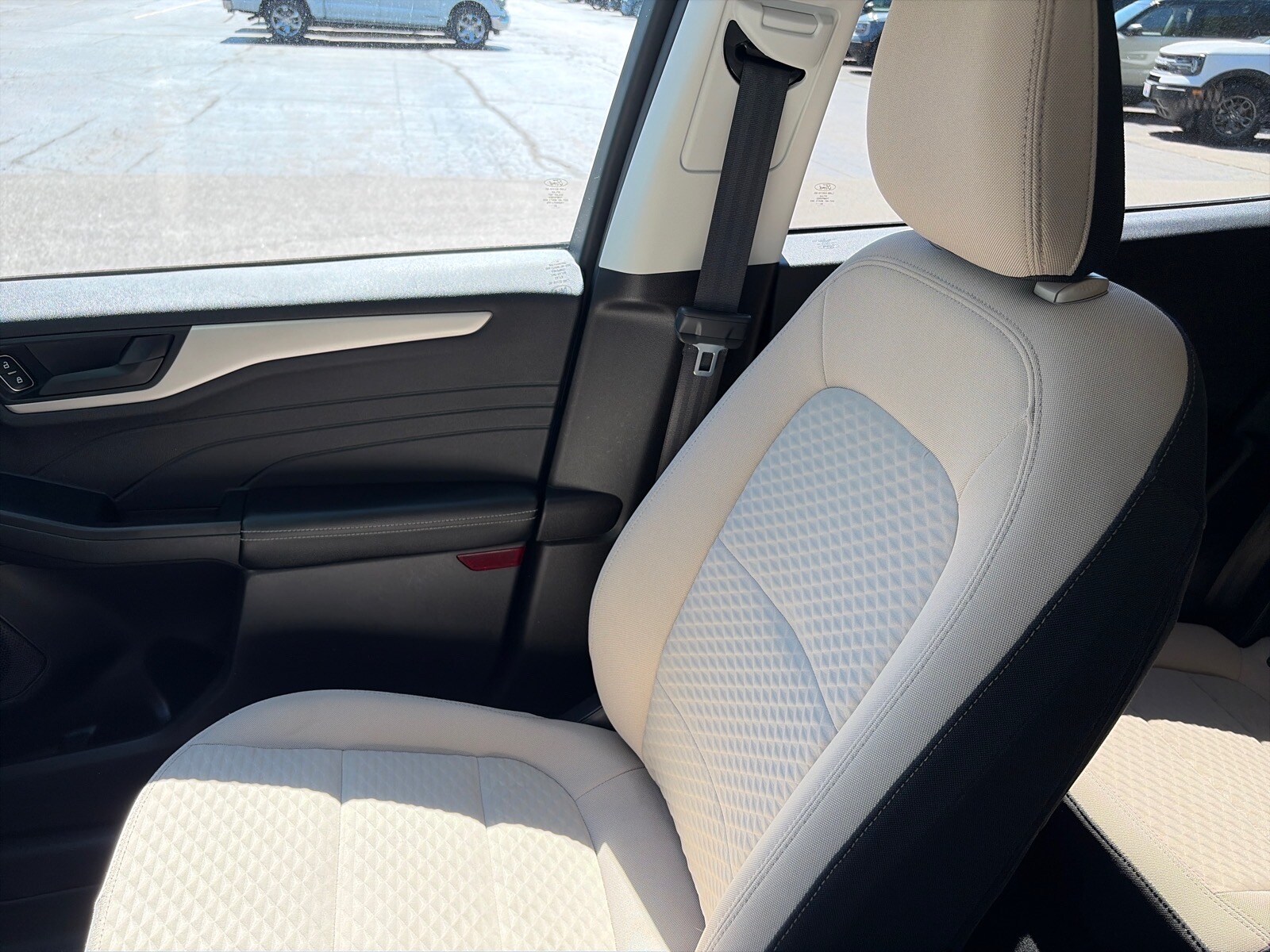 2022 Ford Escape SE - Photo 17