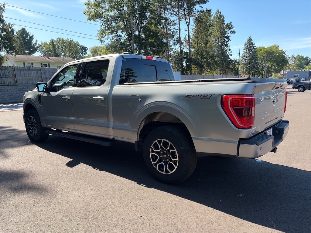 Used 2022 Ford F-150 XLT Truck SuperCrew Cab