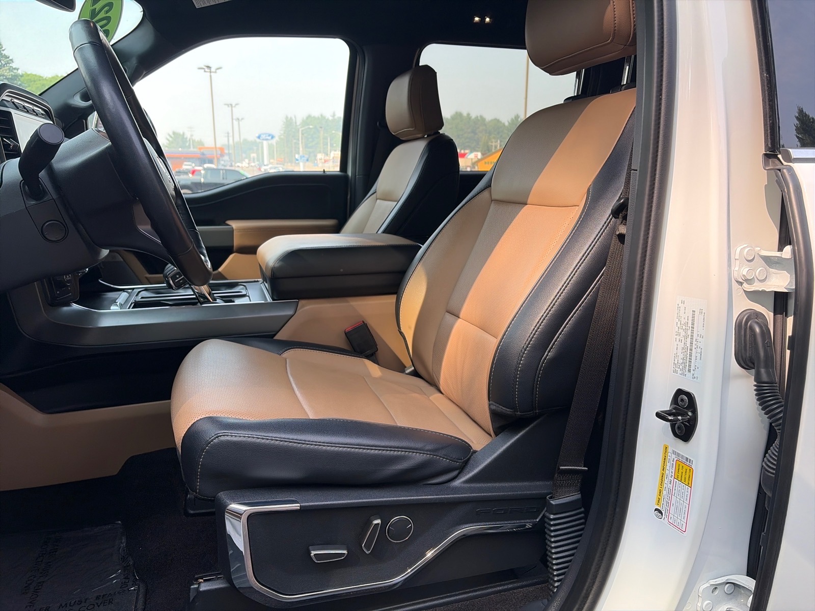 2022 Ford F-150 Lariat - Photo 13