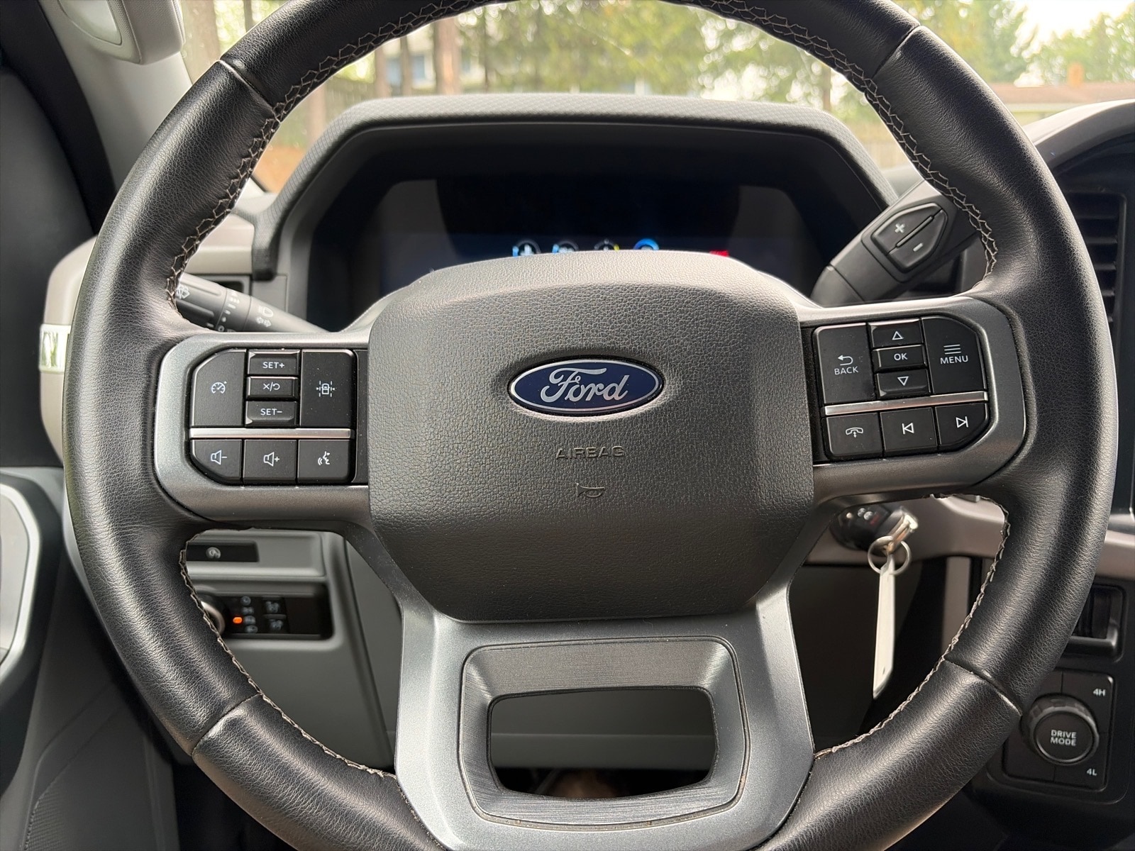 2025 Ford F-150 XLT - Photo 27