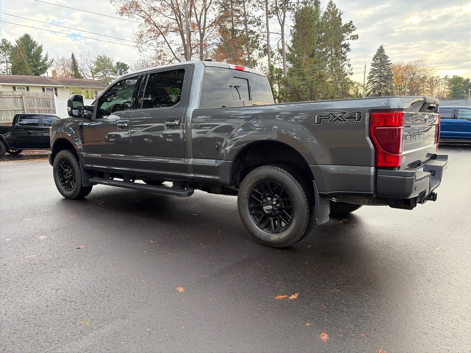Used 2022 Ford F-250 Super Duty Lariat Truck Crew Cab