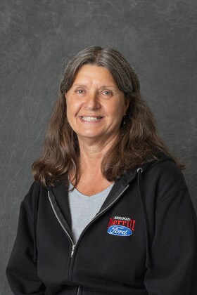 Staff member Lisa Meurer from ID_bdcacf32ae7f