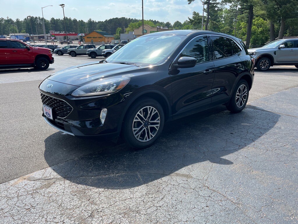2022 Ford Escape SEL photo 3