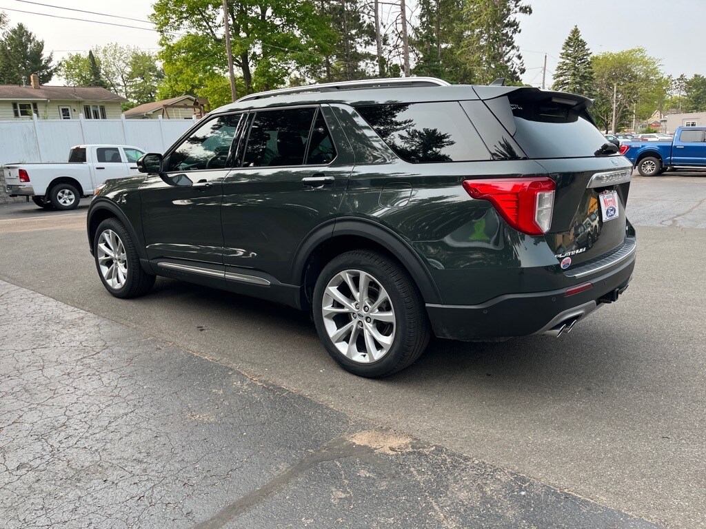 2022 Ford Explorer Platinum photo 4