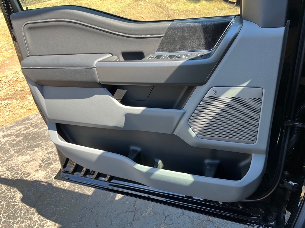 2026 Ford F-350 Super Duty XLT - Photo 14