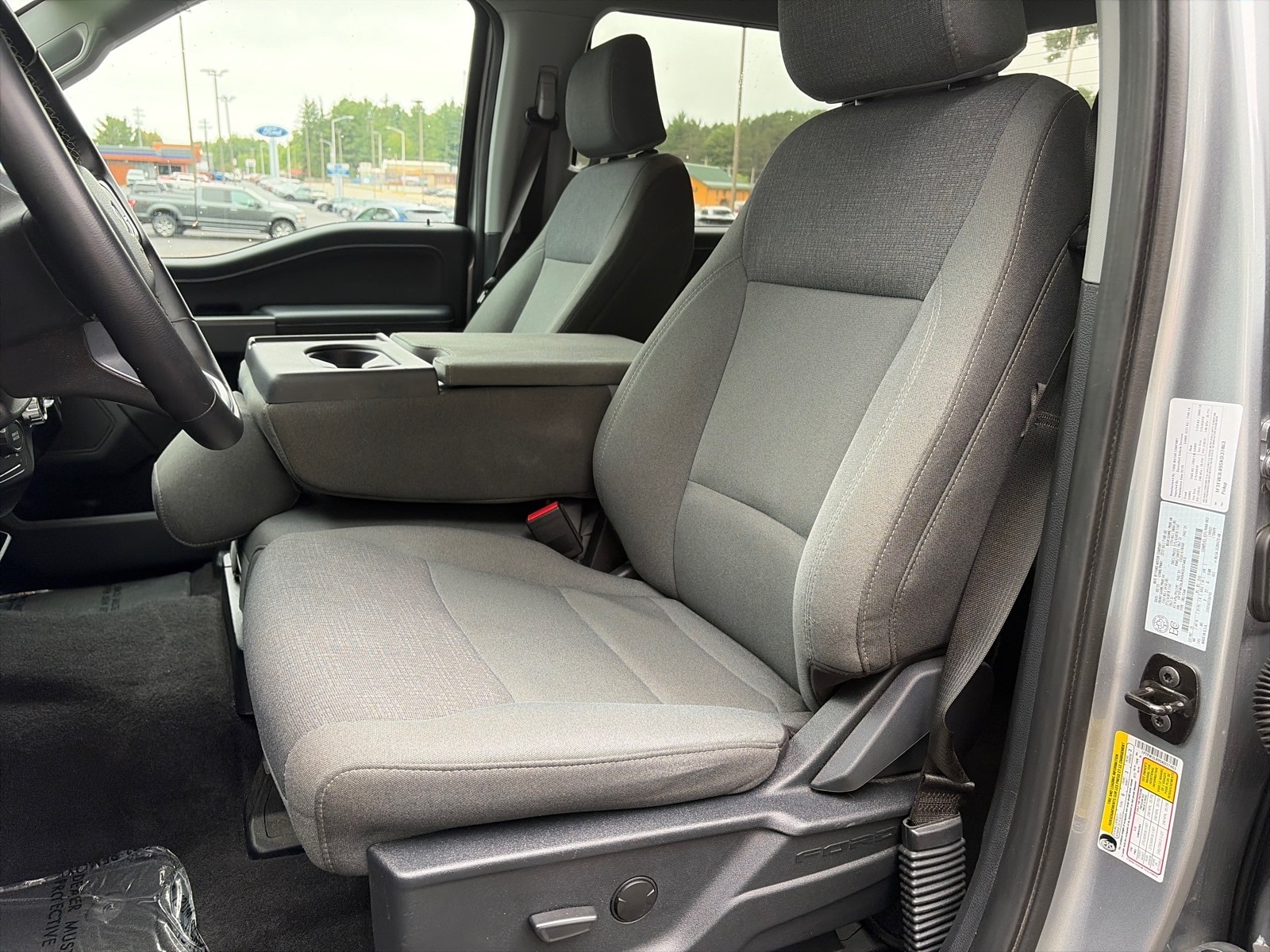 2025 Ford F-150 XLT - Photo 13