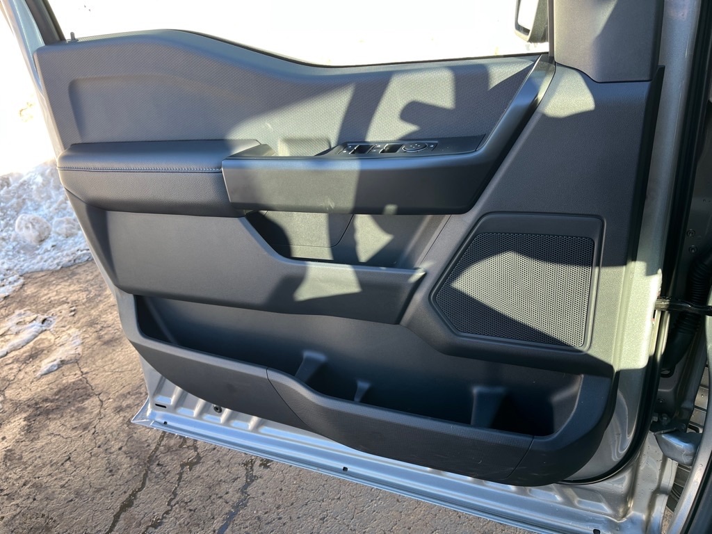 2025 Ford F-150 STX - Photo 14