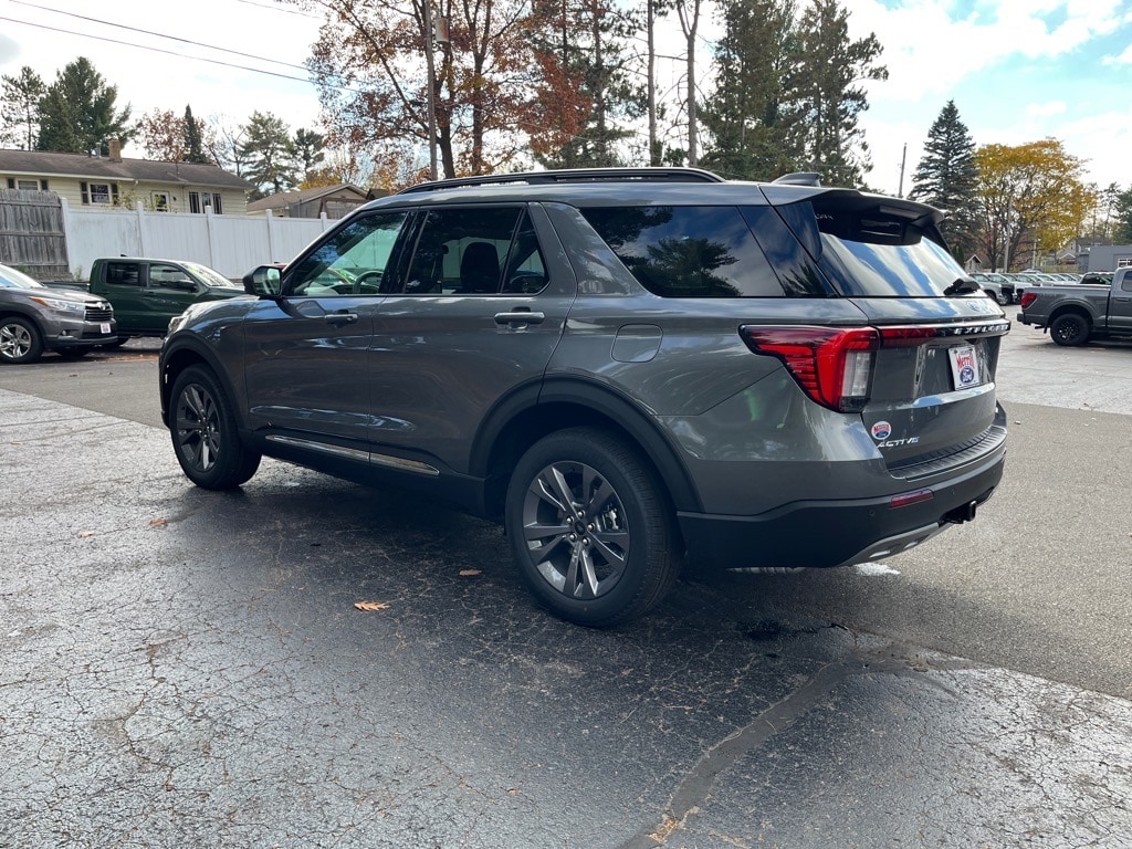 New 2025 Ford Explorer Active SUV