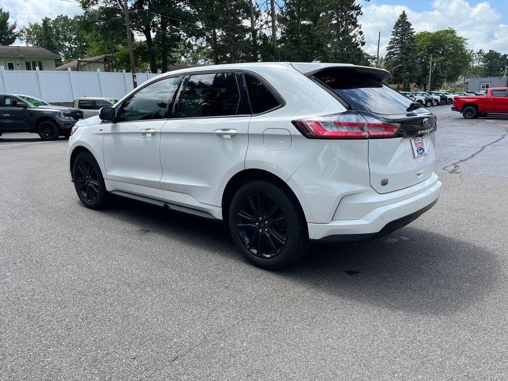 2024 Ford Edge ST-Line photo 3