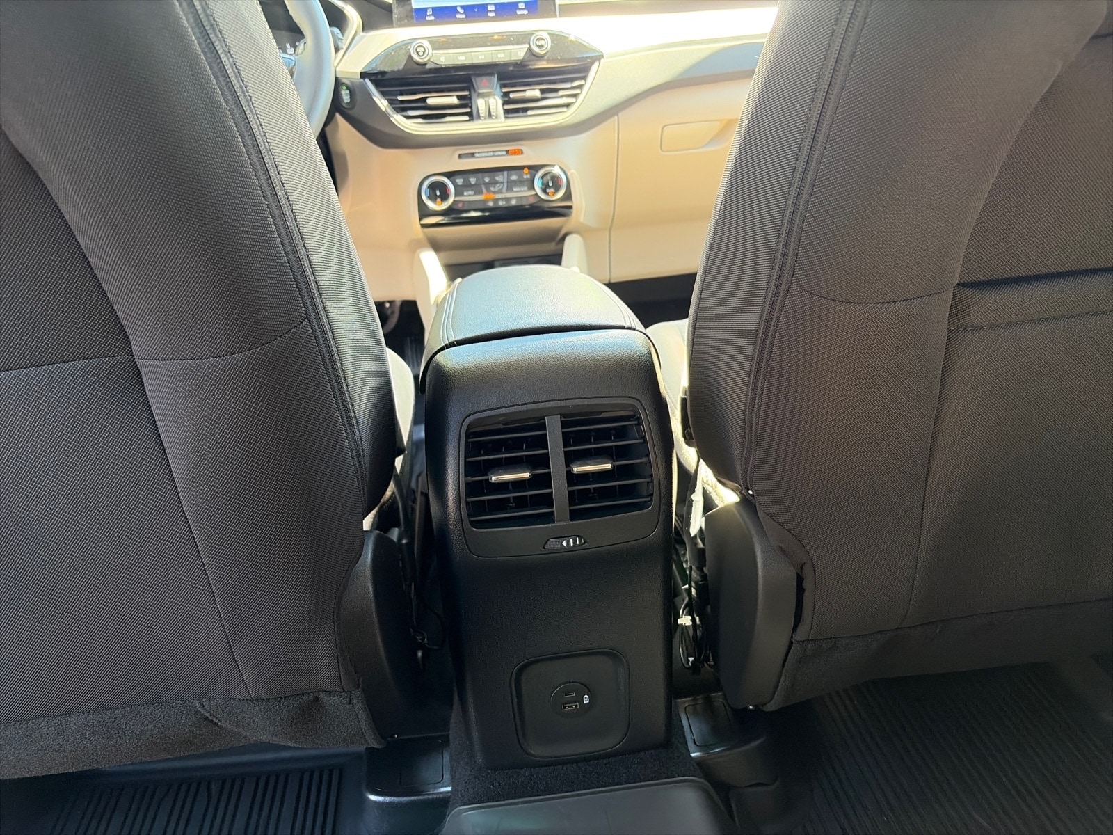 2022 Ford Escape SE - Photo 12