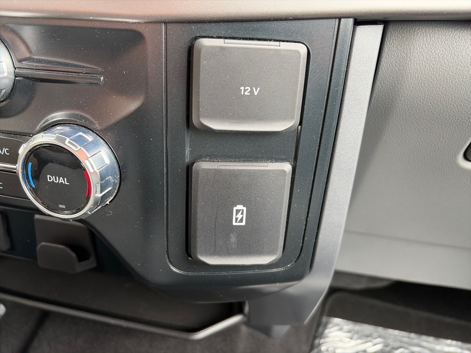 2025 Ford F-150 XLT - Photo 23