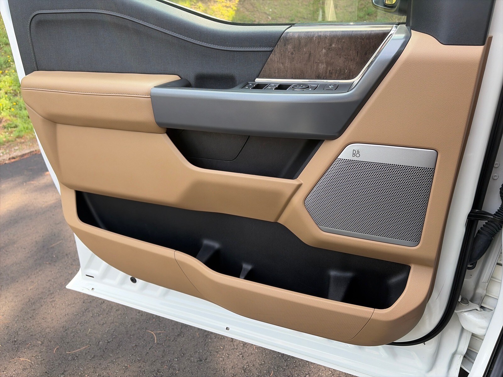 2022 Ford F-150 Lariat - Photo 14