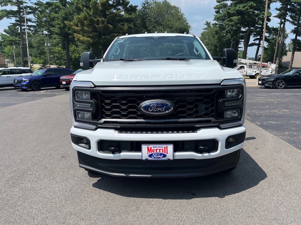 2025 Ford F-350 XL photo 2